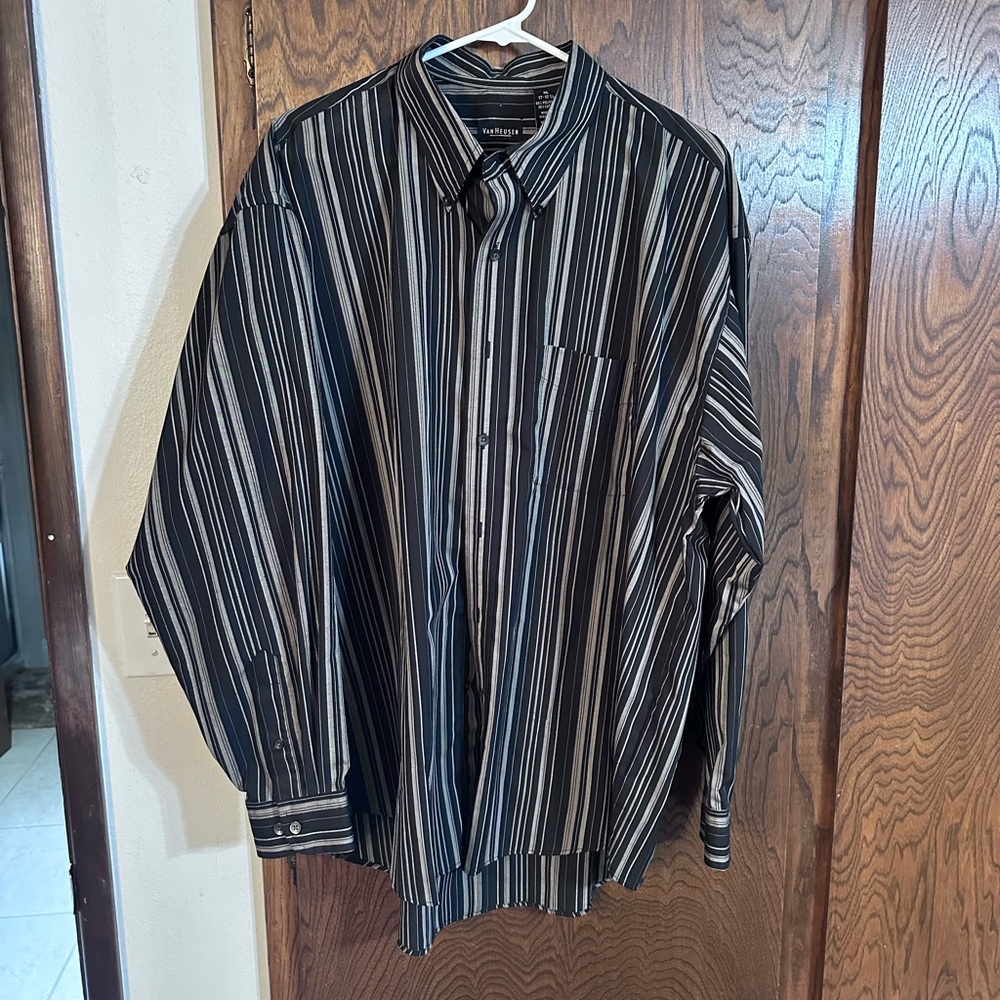 Van Heusen Men's Black and White Striped Shirt
